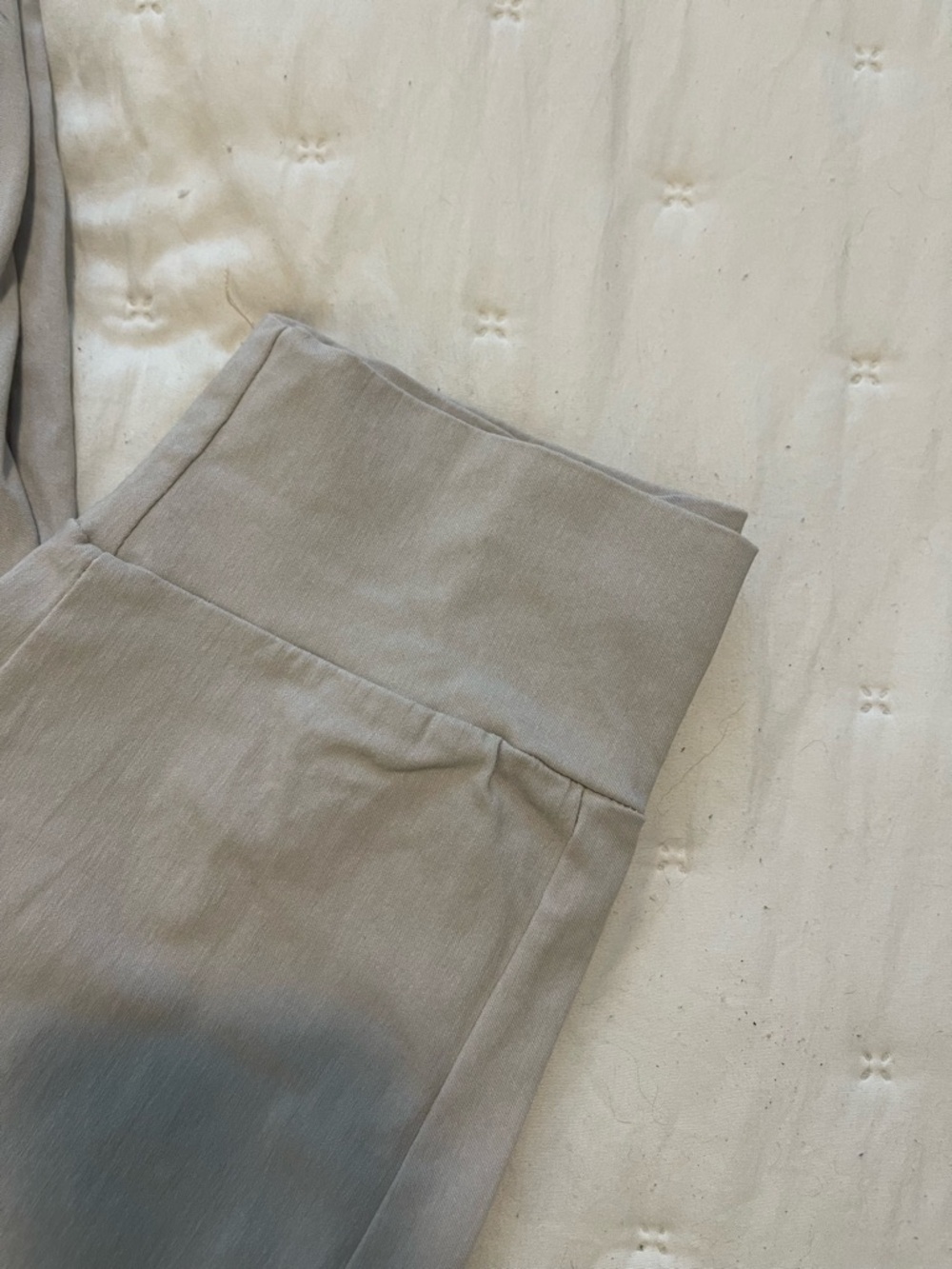 Alpine Swiss Light Beige Stone Colored Women's Jogger Pants with Zipper Pockets - Picture 2 of 5